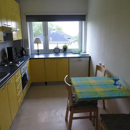 West/est Apartman *